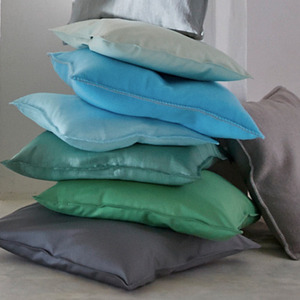 1.Regency cushion cover - sky (50x50cm)2.Regency cushion cover - jade (50x50cm)